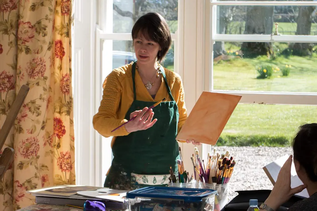 Sinéad Smyth leading an art class